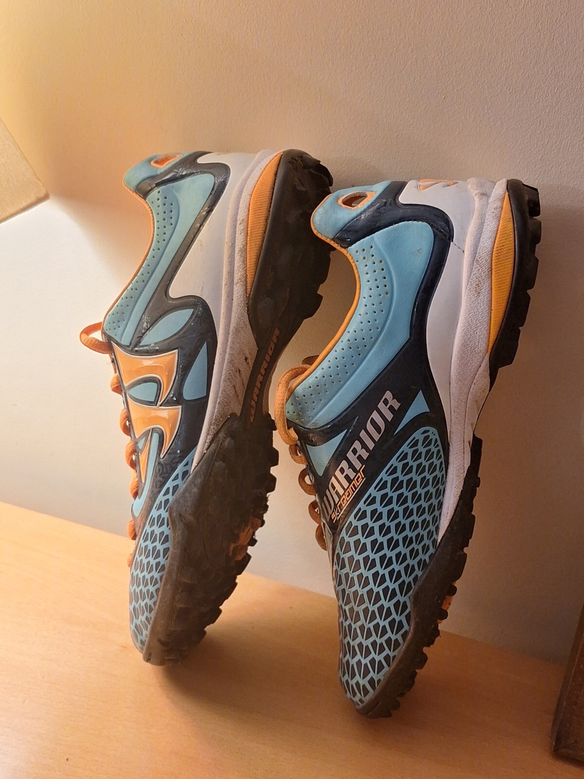 warrior skreamer football boots excellent condition (astro turf) size 5