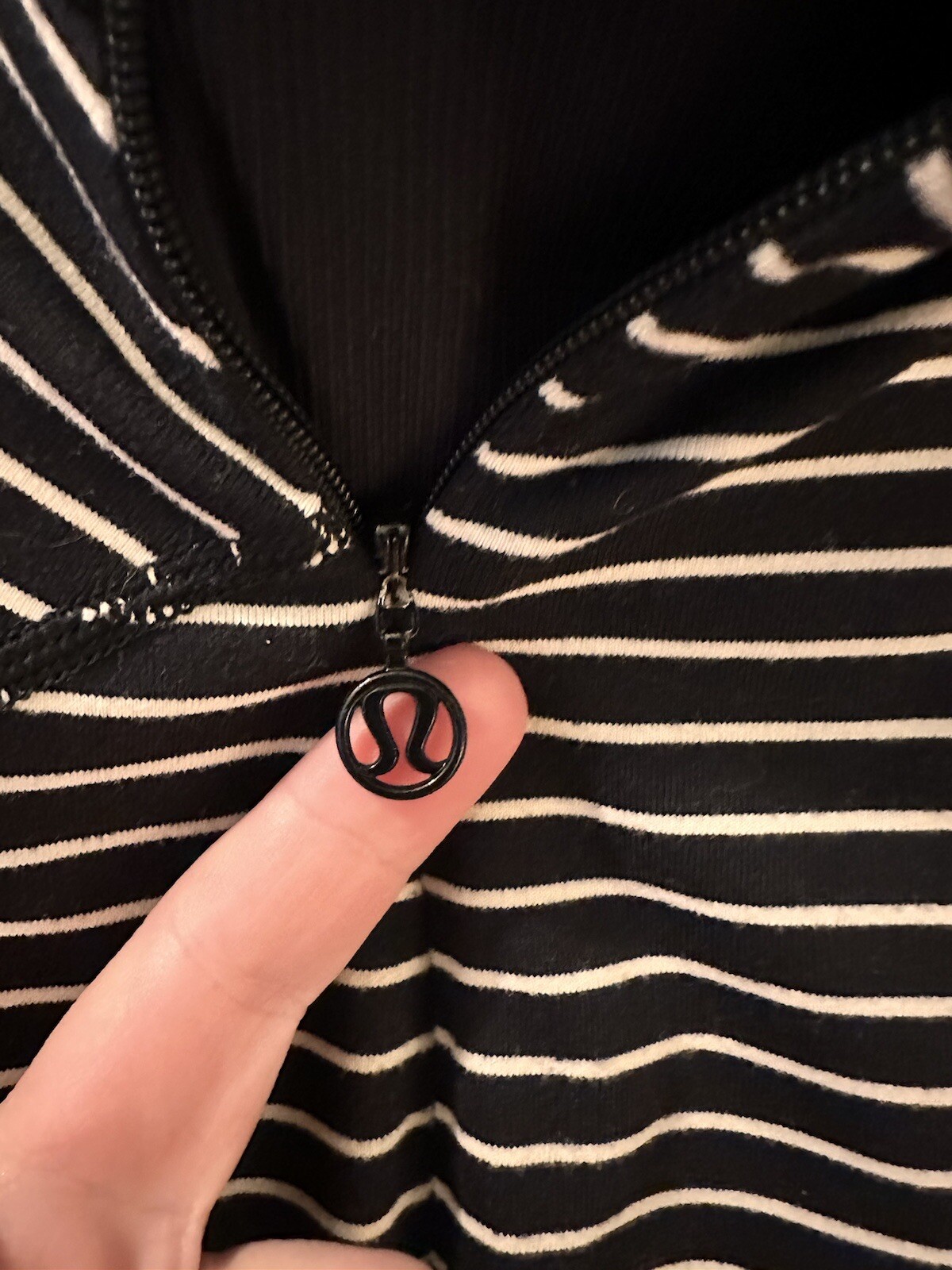Lululemon Base Runner Pullover Top Half Zip Strip… - image 2