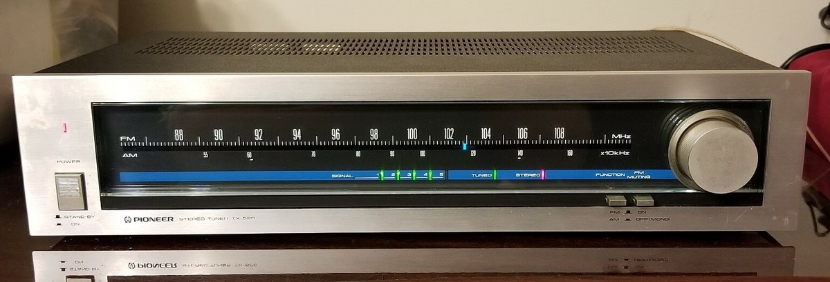 Vintage Pioneer TX-520 AM/FM Stereo Tuner - 11W - Made in Japan