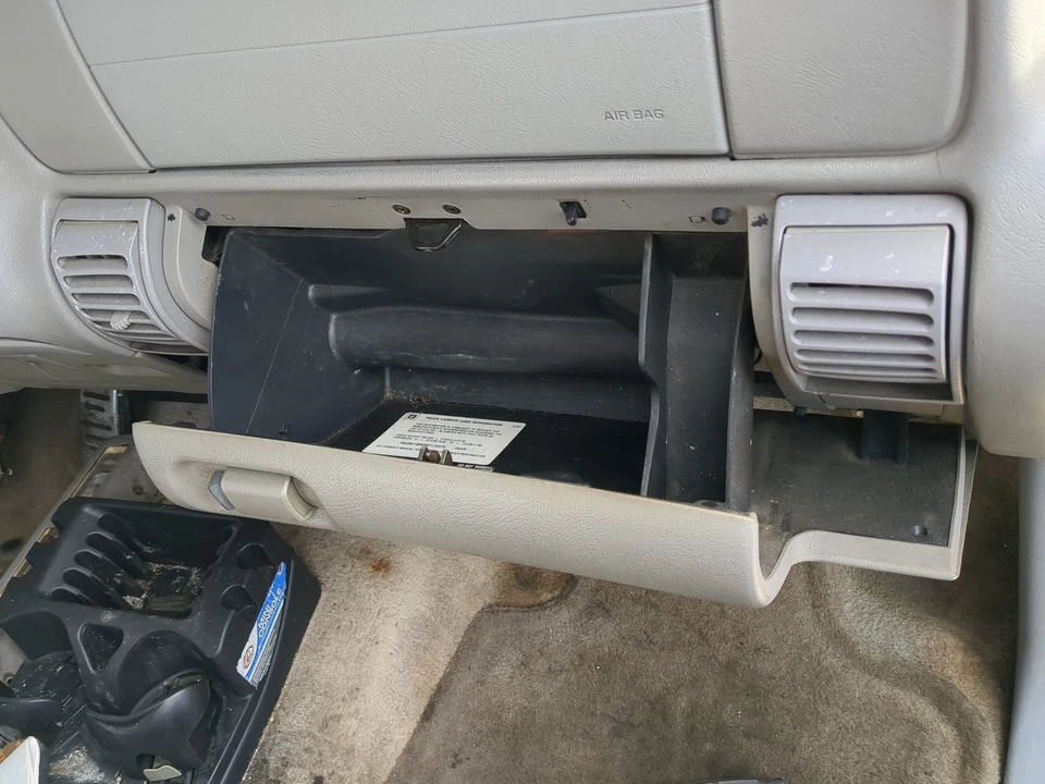 Chevrolet K1500 1998 guantera de pasajero puerta compartimento de almacenamiento Z6NEV Foto 2 de 2