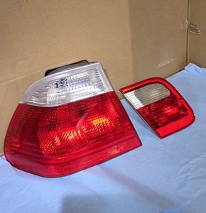 BMW E46 Limousine Original Rücklicht Rückleuchte Links 8364923 / 8383821