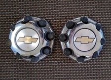 Chevy 2500 Silverado Suburban OEM Wheel Chrome Center  Caps 15039489 