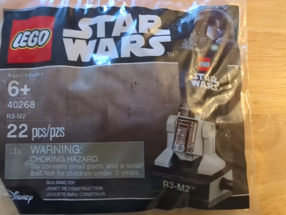 Lego 30602 Stormtrooper, Red Arm C-3po, DJ (40298), & R3-M2 (40268)  Lot of 4 - Image 4 of 4