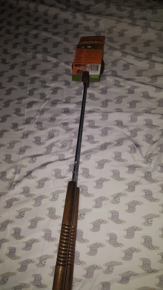 Rome's 1805 Round Pie Iron with Steel and Wood Handles Cast Iron - Image 4 of 4