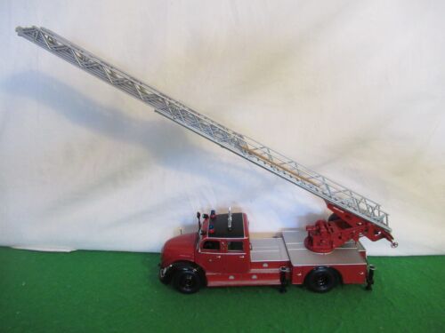 MINICHAMPS 1954 MAGIRUS 6500 S FIRE ENGINE SCALE 1:43 No. 439 140070 - Picture 7 of 12