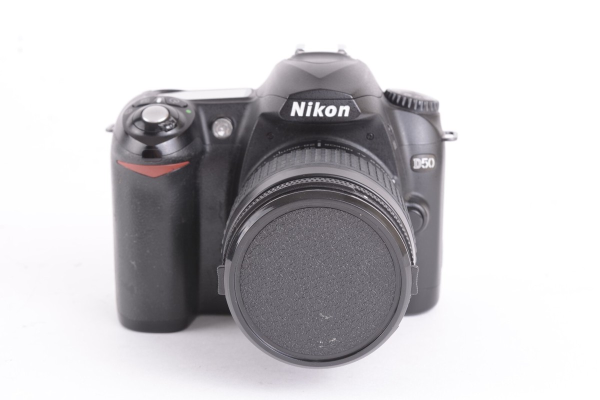 Nikon D50 6.1MP Digital SLR SC:29.3k Camera w/28-80mm f/3.3 Nikon D50 6.1MP Digital SLR SC:29.3k Camera w/28-80mm f/3.3