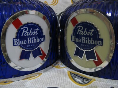 VTG 1972 PABST BLUE RIBBON BEER POKER CHIP CARD POOL TABLE