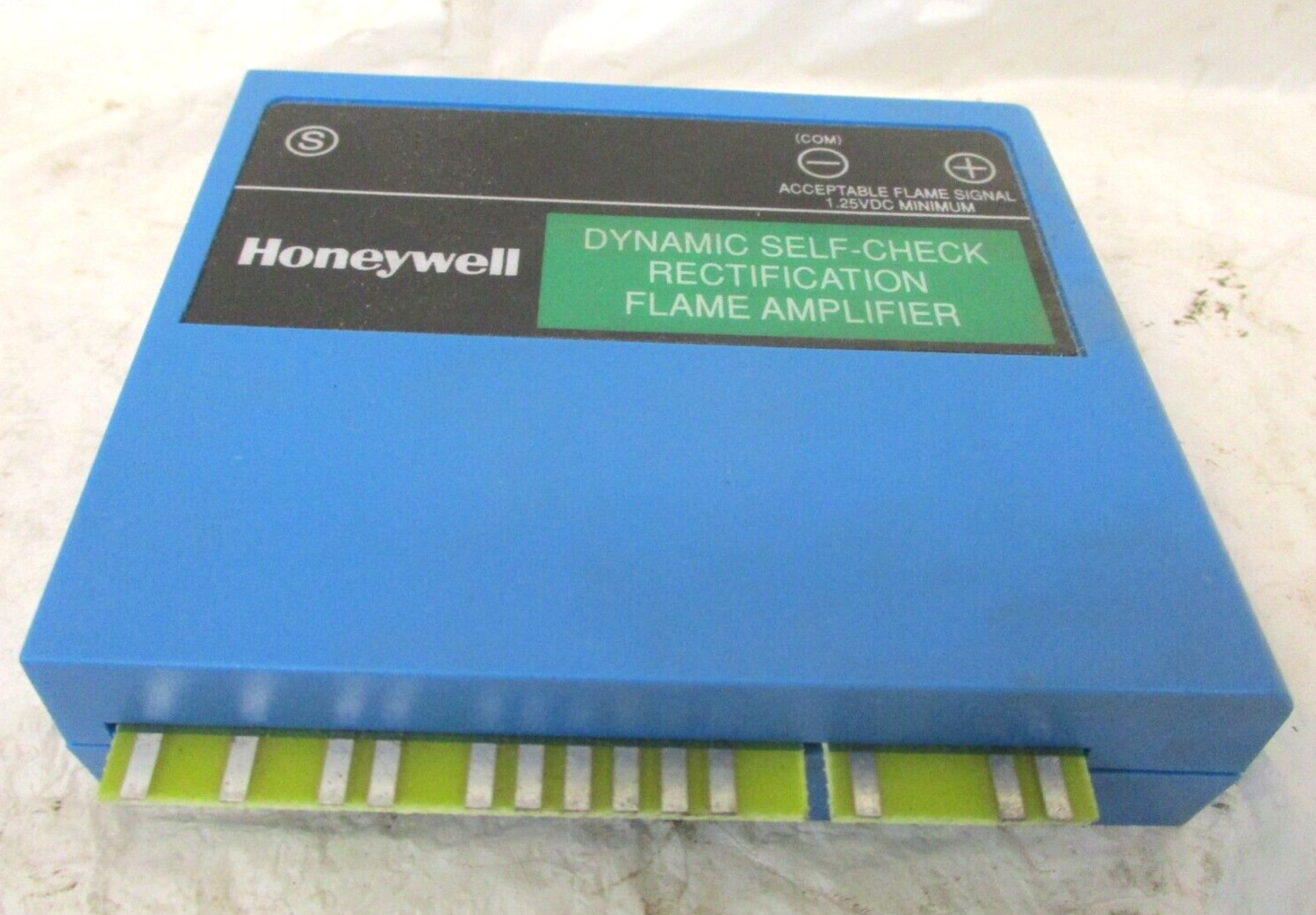 Honeywell R7847 C 1005 97-4685E Flame Amplifier  A6988WVS