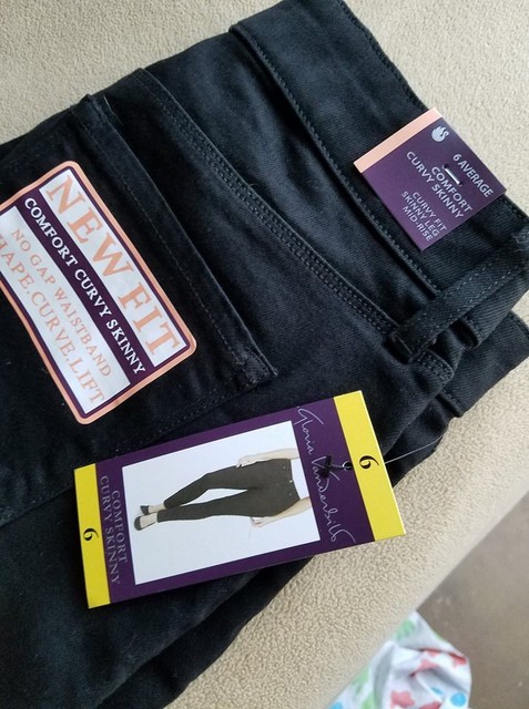 Gloria Vanderbilt All Around Slimming Effect Jeans Women's Size 6 NEW 30