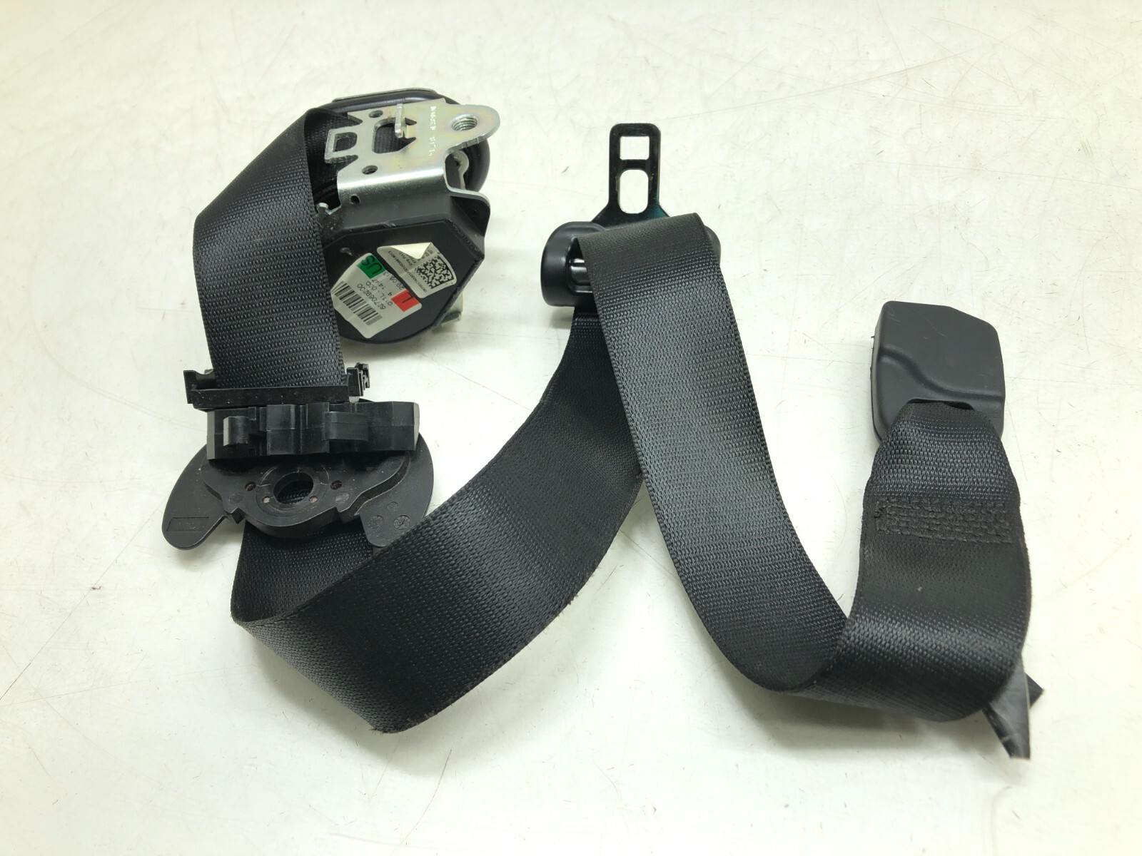 2014-2022 MASERATI GHIBLI LEFT DRIVER FRONT SEAT BELT RETRACTOR OEM.