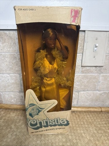 RARE 1976 MATTEL SUPERSTAR CHRISTIE DOLL Number 9950 Read