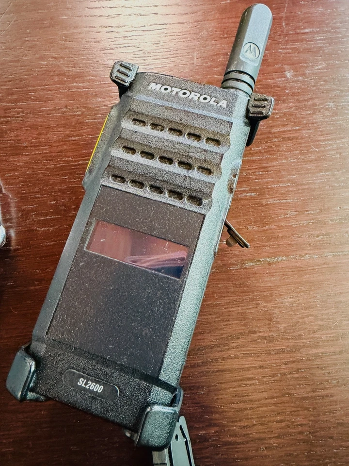 Motorola SL2600 Radio Professionali DMR – 7 pezzi – per lavoro, sicurezza, event - Bild 2 von 4