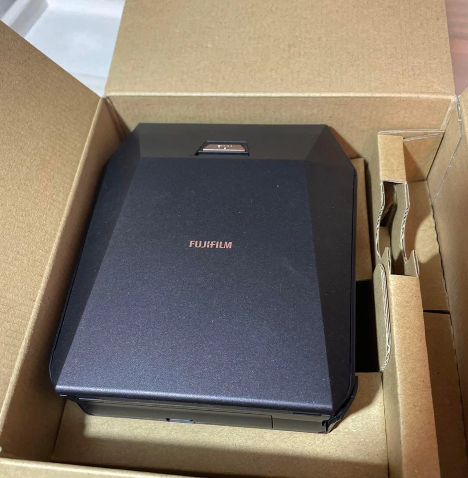 Fujifilm Instax Share SP-3 Black Portable Mobile Printer From JP [Mint, In Box] - Image 4 of 4