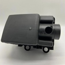 2014-2018 Mazda 3 2.0l Air Intake Cleaner Box Assembly Oem