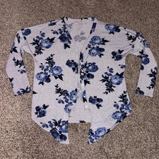 Grey sweater cardigan with buttons and blue rose floral cottagecore Design