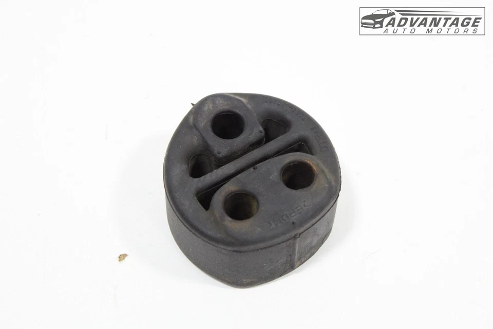 TOYOTA TACOMA 2013-2022 3,5 L ESCAPE SILENCIADOR TUBO SUSPENSIÓN 17565-0S020 OEM Foto 2 de 4