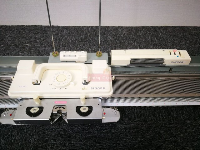 SA7P Singer Silver Reed Fine Gauge Punch Card Knitting Machine For 