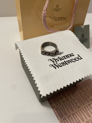 Vivienne Westwood Three Stone Pyramid Ring - Picture 2 of 3