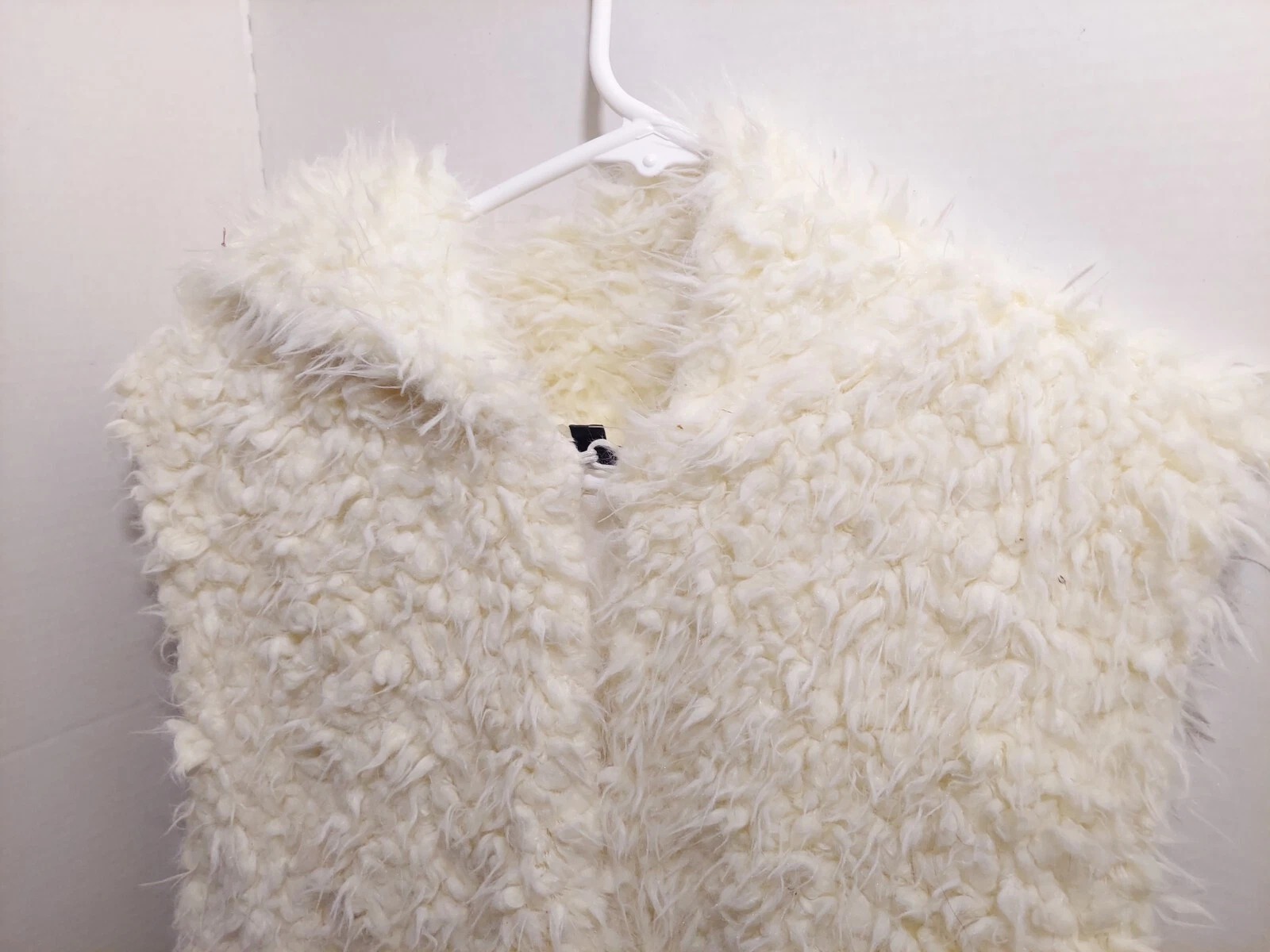 OFF WHITE Gilet pelliccia sintetica Coco + Carmen Luxe bianco sporco aperto davanti morbido S M panna marrone felpa con cappuccio