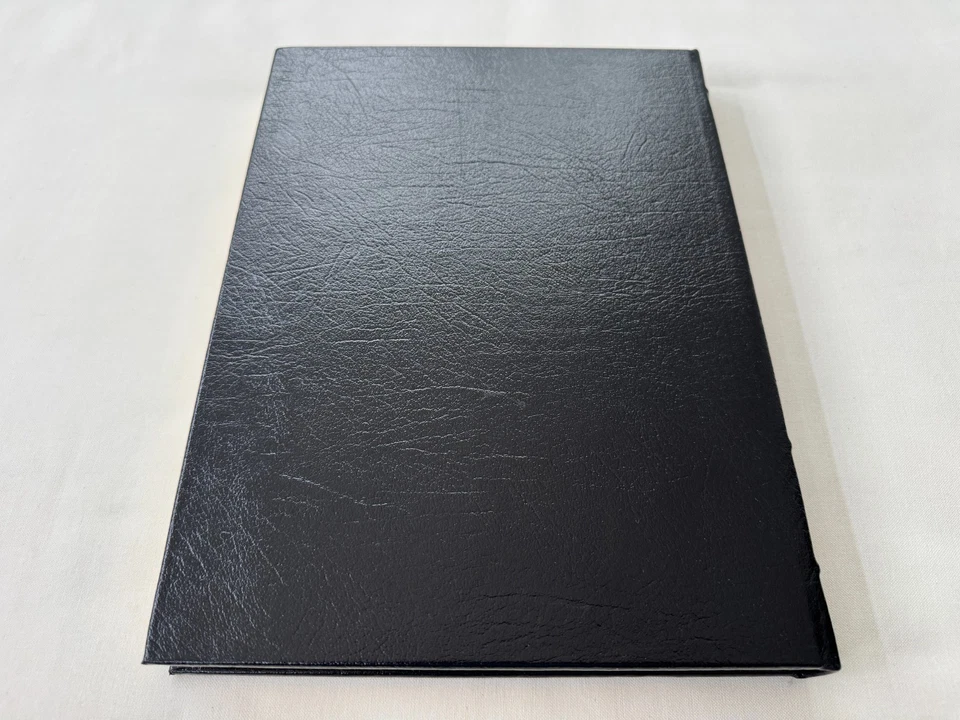 Easton Press ATLAS OF THE UNIVERSE Sir Patrick Moore 1ST EDITION LEATHER FINE/OP - Image 2 of 4