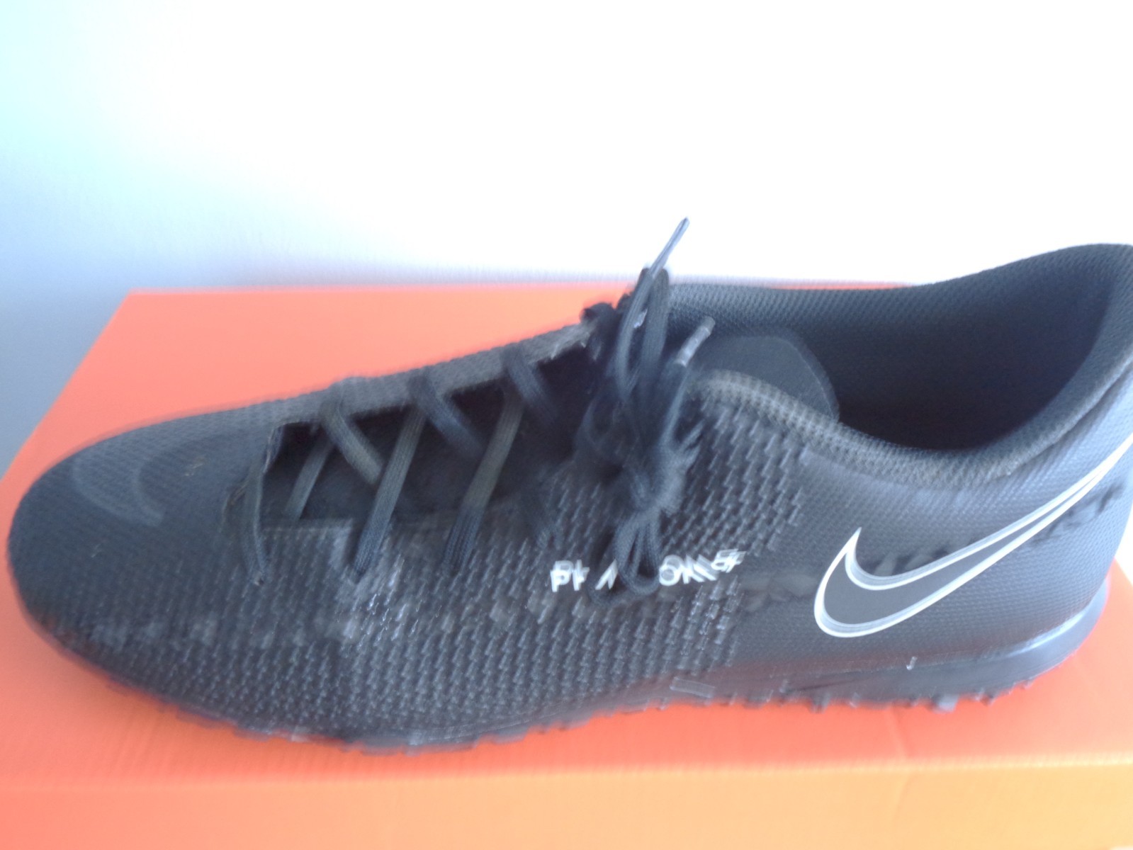 Nike Phantom GT2 Club TF Football boots DC0821 001 uk 8.5 eu 43 us 9.5 USED+BOX