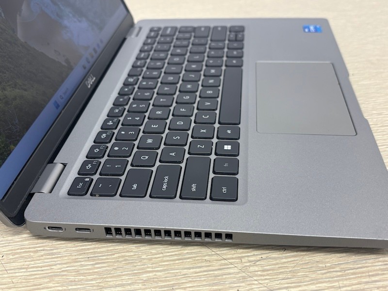 Dell Latitude 5420, 14-Inch Laptop, with Intel Core i5-1135G7, Windows 11 Pro