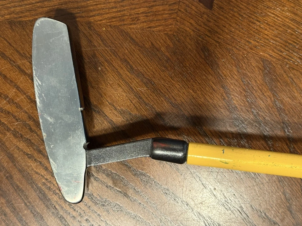 Momentous Heavy Practice Putter 35 Inches Right Handed - Image 4 of 4