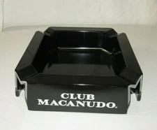 MACANUDO BLACK CLUB ACRYLIC LARGE SQUARE CIGAR ASHTRAY WITH BOX..NEW