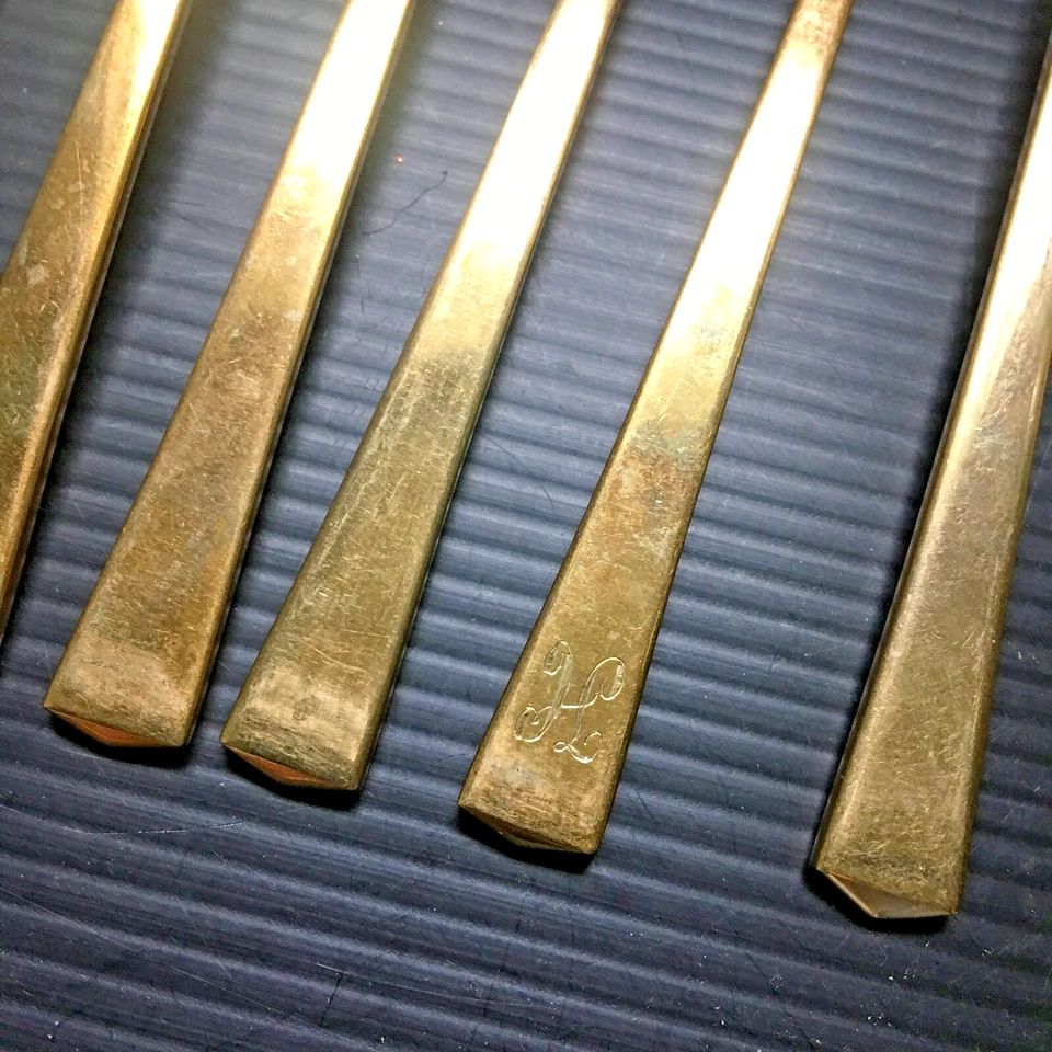 VTG 1950s Dirilyte Golden Bronze Dinner Forks (8 PCS) & Knives (8 PCS) Flatware - Image 4 of 4