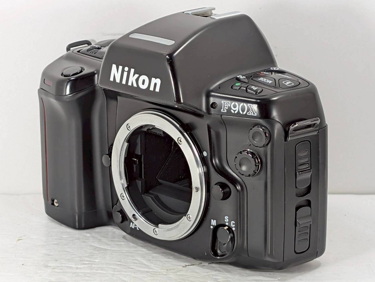 Exc+5] Nikon F90X 35mm SLR Film Camera + AF Nikkor 35-70mm f/3.3