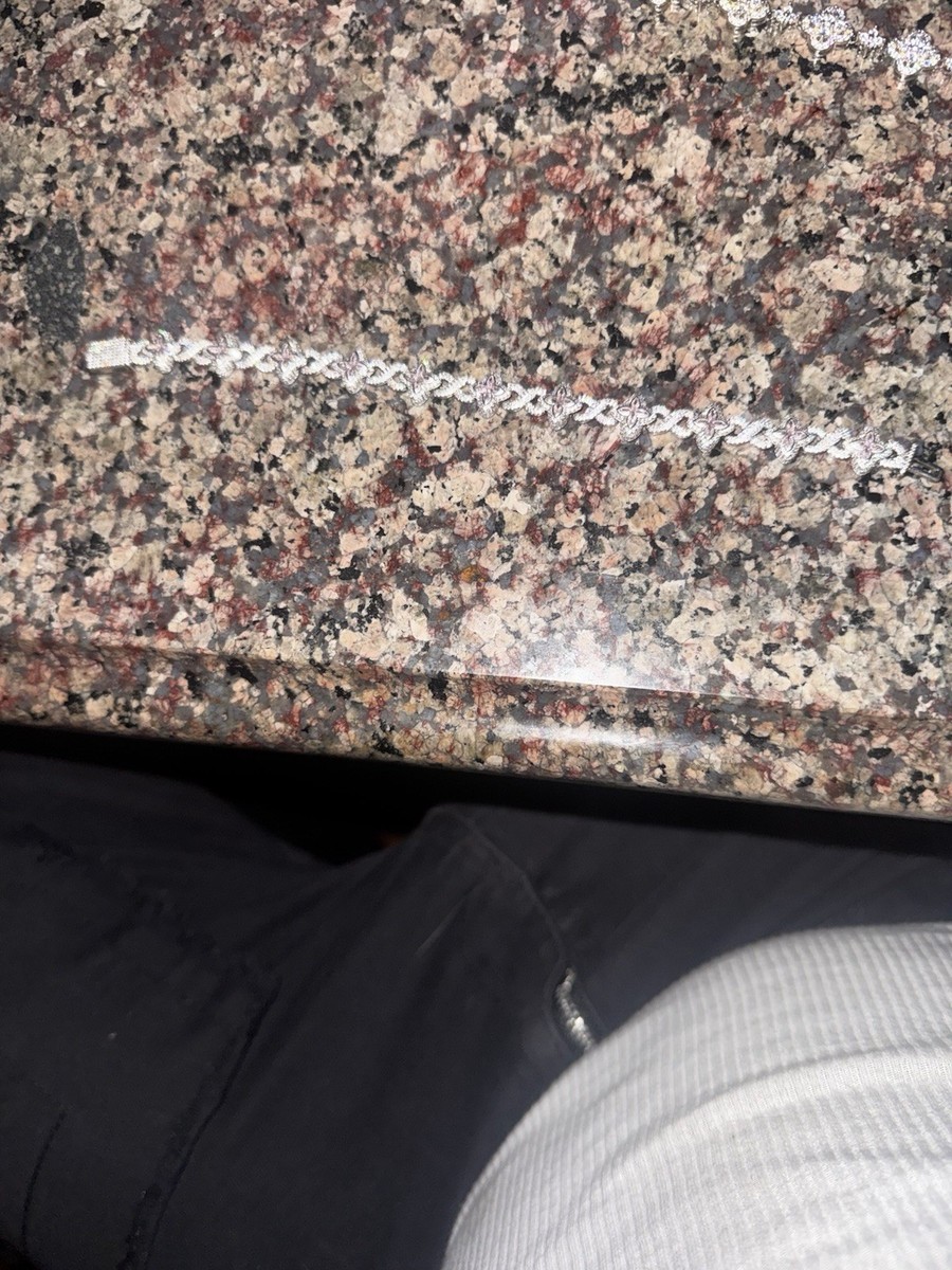 Moissanite View 3