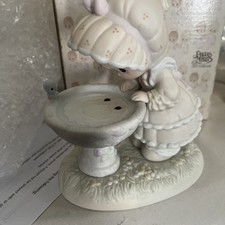 Precious Moments Figurine A REFLECTION OF HIS LOVE - 522279
