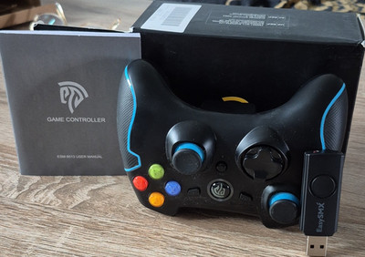 EasySMX ESM-9013 Gamepad schwarz blau kabellos USB für PC ergonomisch