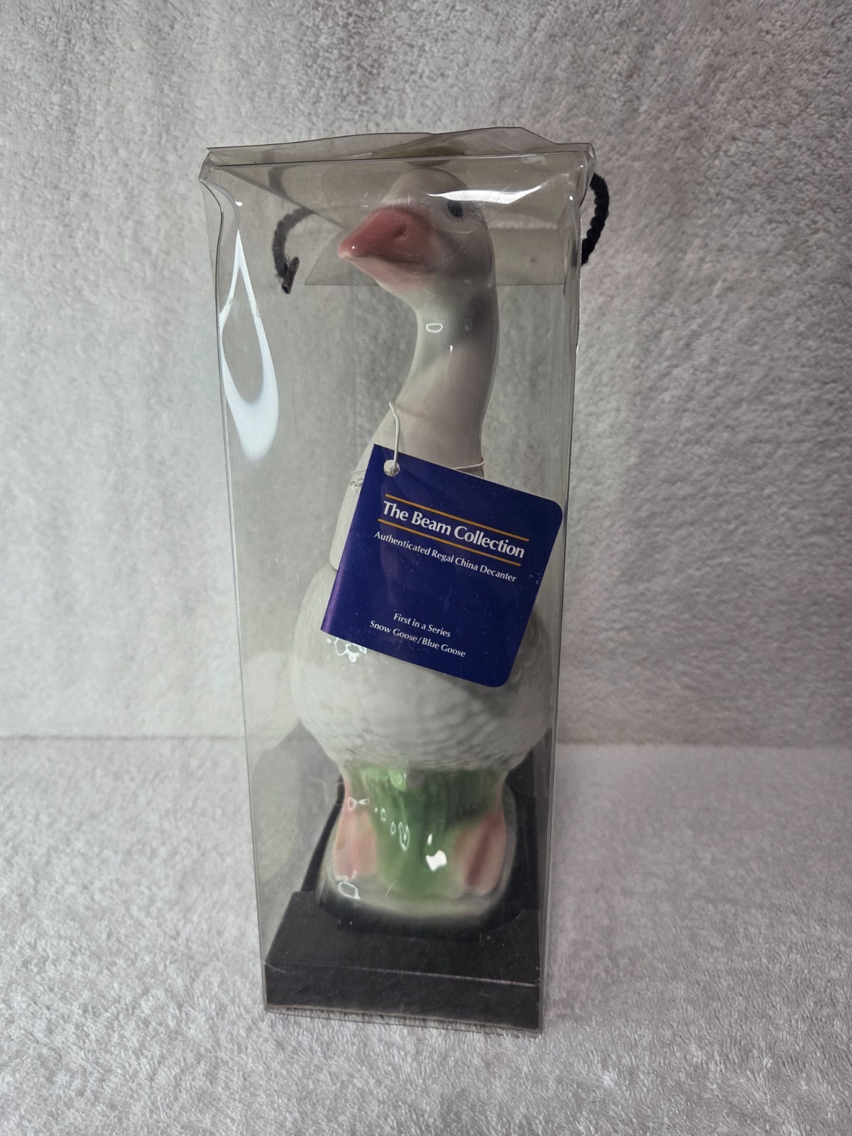 Rare Jim Beam 1979 “The Beam Collection" Snow Goose Decanter  Empty W/ Tag& Case