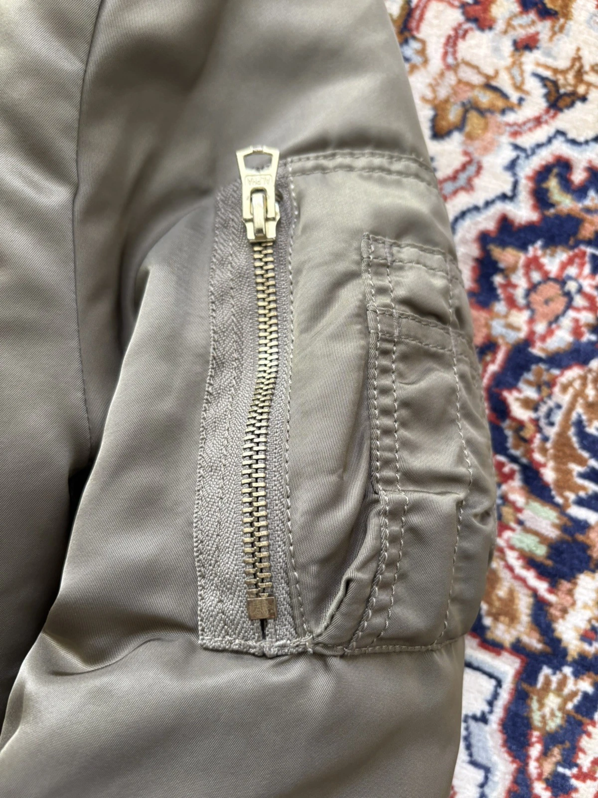 Alpha Industries MA-1 Intermediate bomber Flyers jacket men's large slim Fit - product detail image 7
