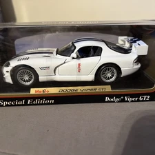 Maisto Dodge Viper GT2 Special Edition GTSR White w/Blue Stripes NEW NIB