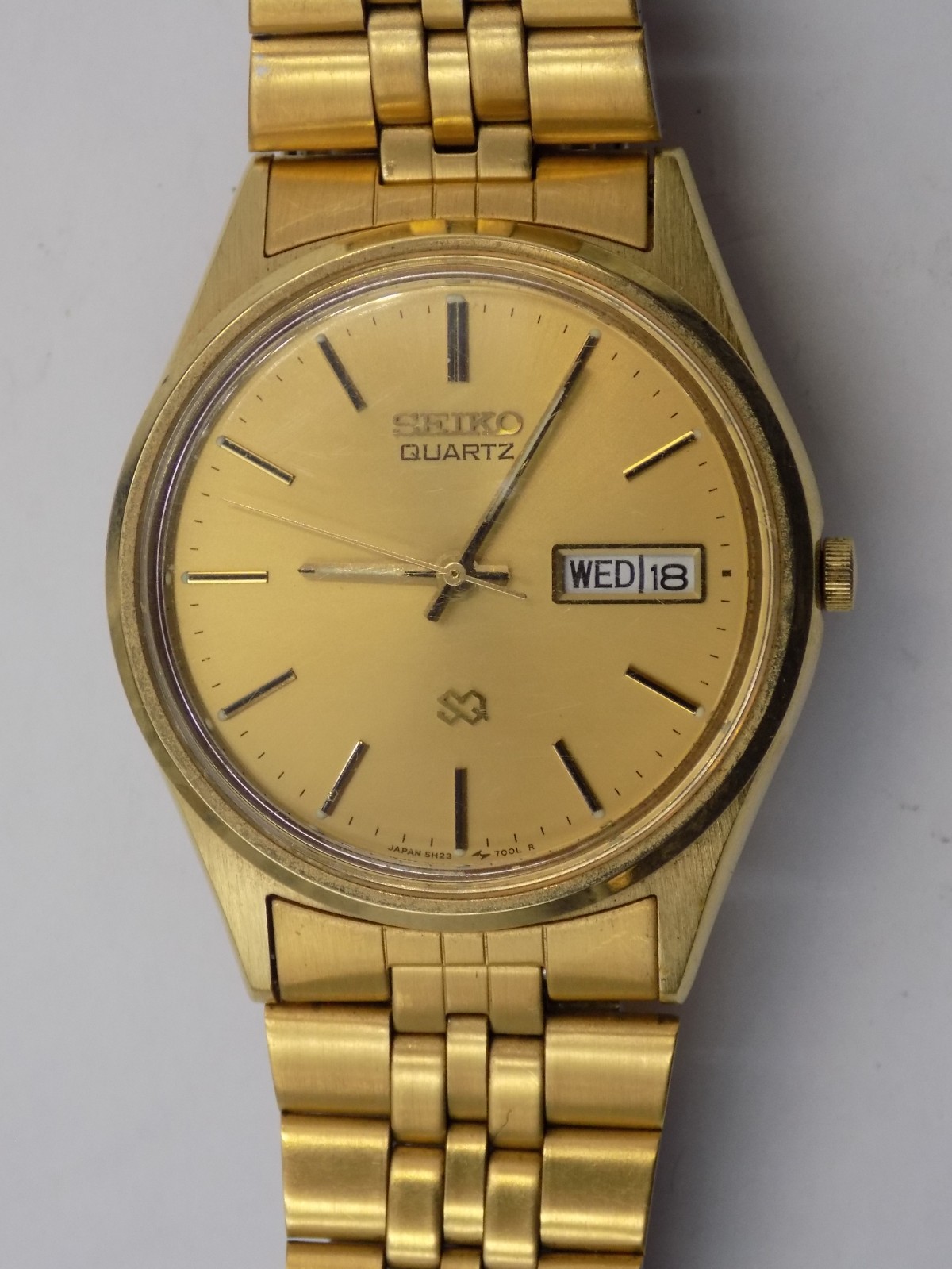 Quartz Seiko Vintage Day Mens Wrist 5H23-7009 Watch Date - vintagewatches.pk