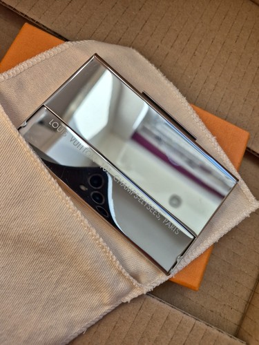 Louis Vuitton Palladium Metal Champs-Elysees Card Holder. New Few Minor Marks - Picture 12 of 23