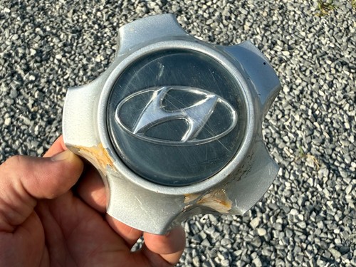 HYUNDAI SANTA FE OEM WHEEL CENTER CAP 52960-26200 2001 2002 2003 2004 2005