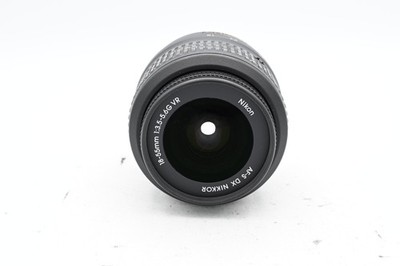 Nikon AF-S DX Nikkor 18-55mm f/3.5-5.6 G VR Autofocus APS-C Lens, Black {52}