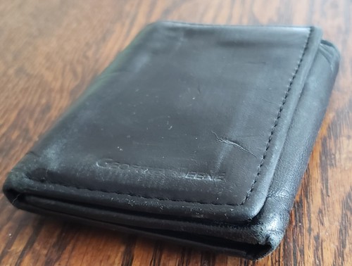 Geoffrey Beene Black Leather Men's Trifold Billfold Wallet Hidden Key