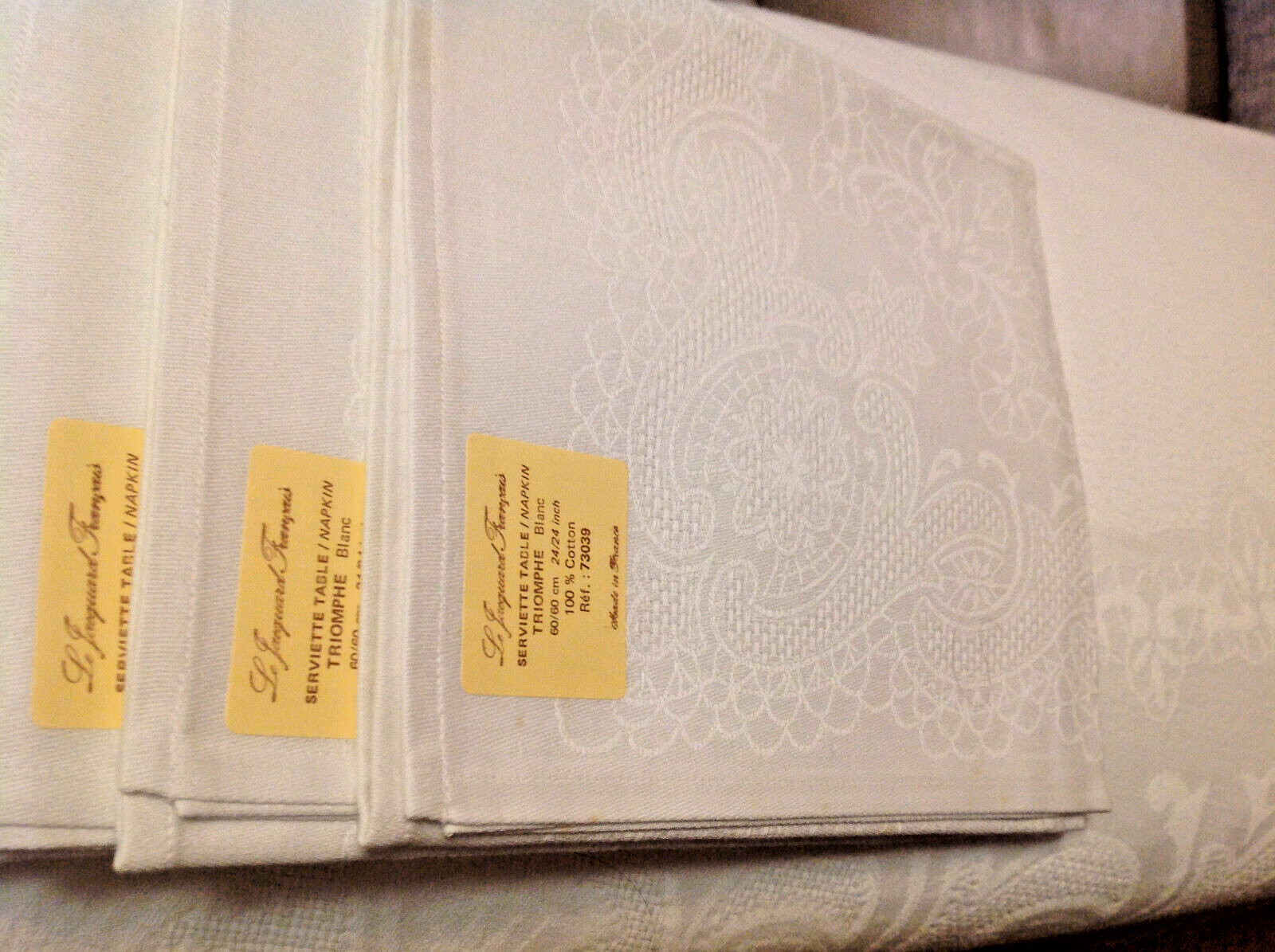 Nappe ovale damassée blanche Le Jacquard Français pour sublimer vos dîners de fête
