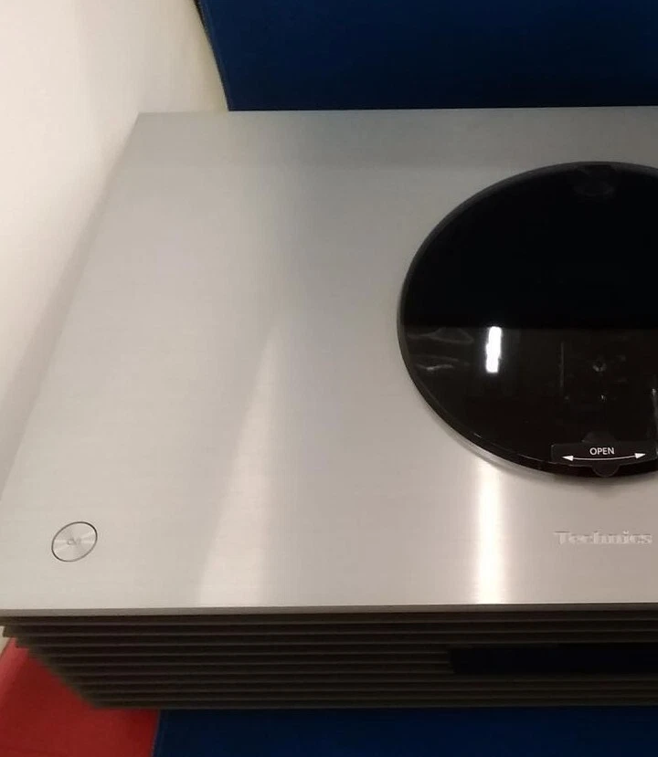 Technics SC-C70MK2-K Compact Stereo System Equipped with Space Tune Auto