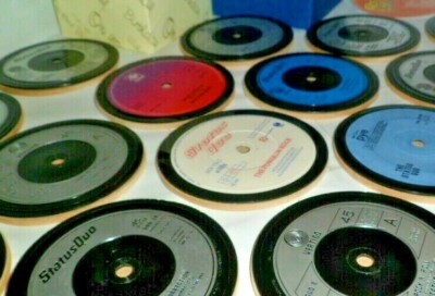 Upcycled GETRÄNKE UNTERSETZER hergestellt mit Originalschallplatten Ft STATUS QUO