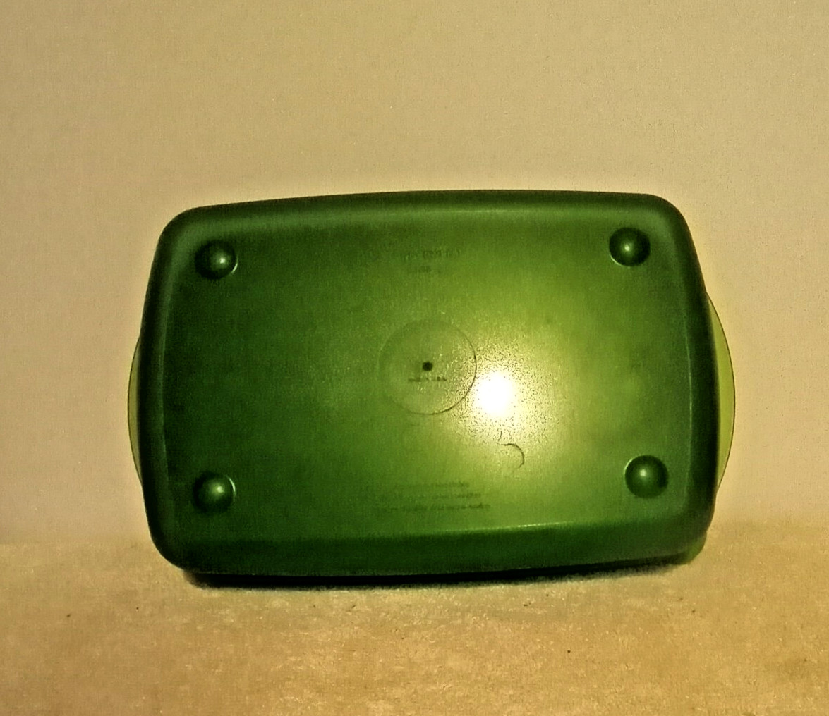 Tupperware 1.4L 6 Cups Green Vent and Serve 3381B-2 Food Container