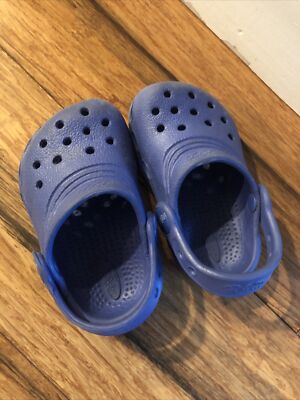 CROCS Classic Blue Clog Slip On Shoes Toddler Size C 4-5