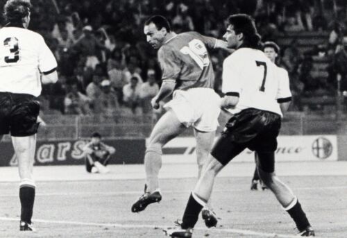 Foto vintage de archivio Fútbol, Italia Vs Austria, Schillaci, 1990 - Imagen 1 de 3