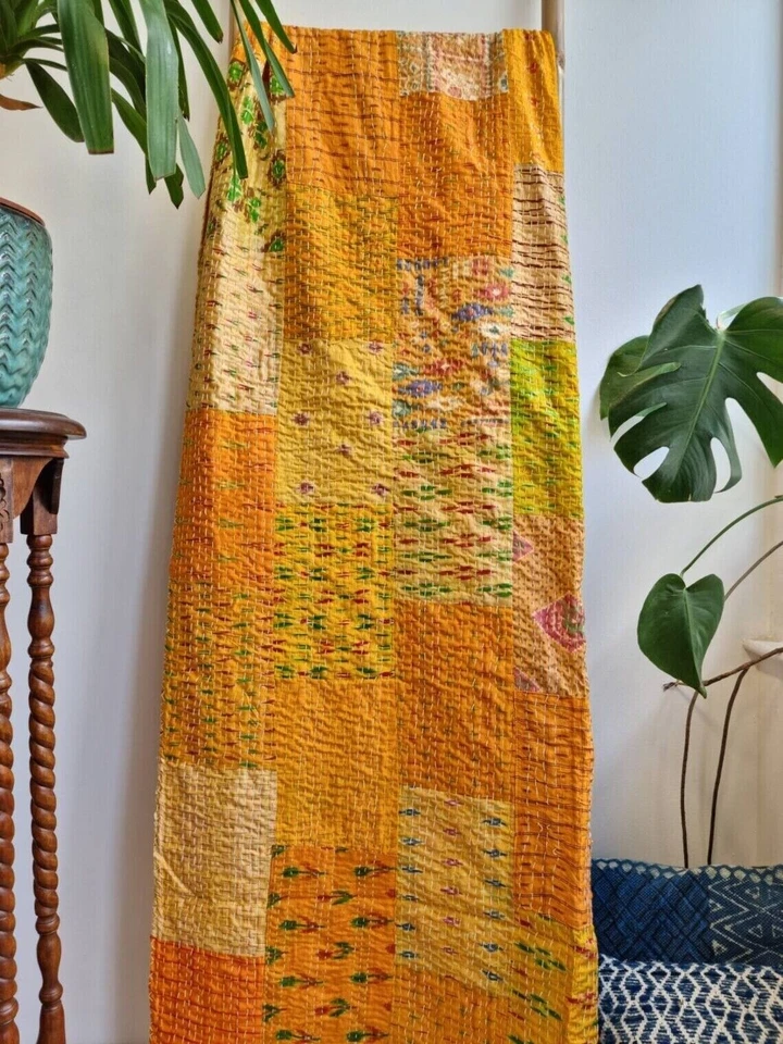 Parche de seda kantha trabajo tamaño king colcha edredón indio vintage tiro kantha Foto 3 de 4