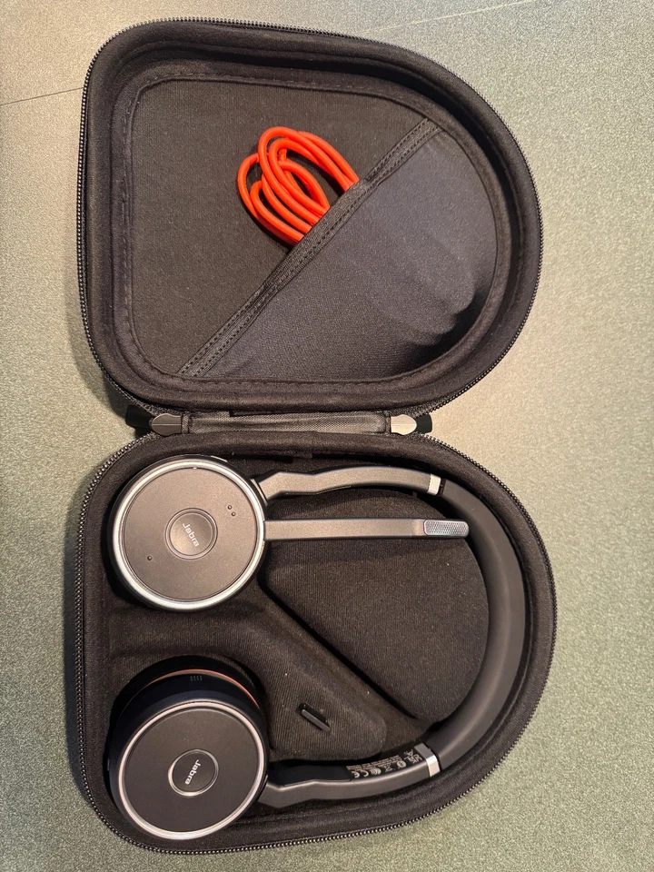 Auriculares estéreo inalámbricos Bluetooth Jabra Evolve 75 SE  Foto 3 de 4