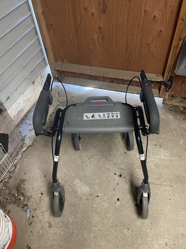 Dolomite Legacy 600 Maxi Plus Rollator Walker